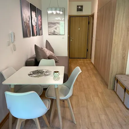Apartment Lueks Stuedyo *