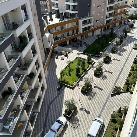 Apartment Lueks Stuedyo Budva